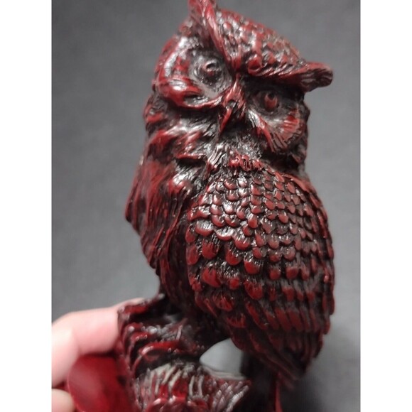 Brown owl statue - Picture 2 of 9